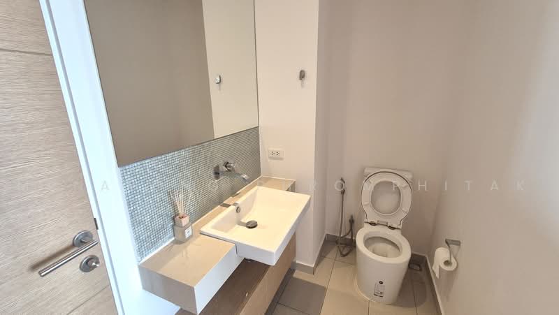 The Lofts Ekkamai, Bangkok, 1415 Sukhumvit Road, Phra Kanong Nua, Watthana, Bangkok, 1 Bedroom, 83 sqm, Condo For Rent, by Manapong Phromphitak, 500491073 - DDproperty.com