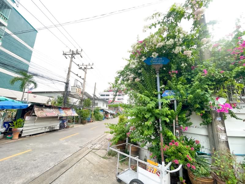 ทาวน์โฮม 2 ชั้น (หลังมุม) บ้านแสนสุข ซอยอุดมสุข 26, กรุงเทพ, บางนาเหนือ, บางนา, กรุงเทพ, 190 ตร.ม., ทาวน์เฮ้าส์ ขาย, โดย HOMEPLUS REALTY - คุณมิรา, 500491078 - DDproperty.com