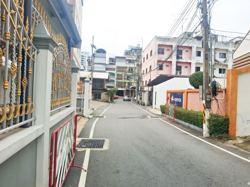 อาคารพาณิชย์ 6 คูหา ถนนสุขุมวิท ใกล้โรบินสัน ศรีราชา, ชลบุรี, สุขุมวิท, ศรีราชา, ชลบุรี, 1,500 ตร.ม., ตึกแถว-อาคารพาณิชย์ ขาย, โดย HOMEPLUS REALTY - คุณผึ้ง, 500491094 - DDproperty.com
