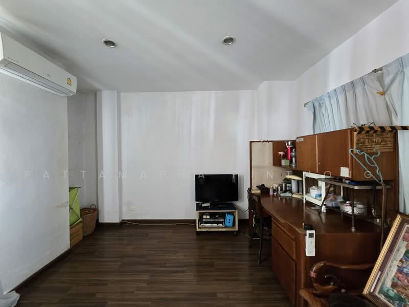 Baan Rawipa Udomsuk, Bangkok, อุดมสุข, Bang Chak, Phra Khanong, Bangkok, 5 Bedrooms, 263 sqm, Townhouse For Sale, by Pattamapha Pinthong, 500491103 - DDproperty.com