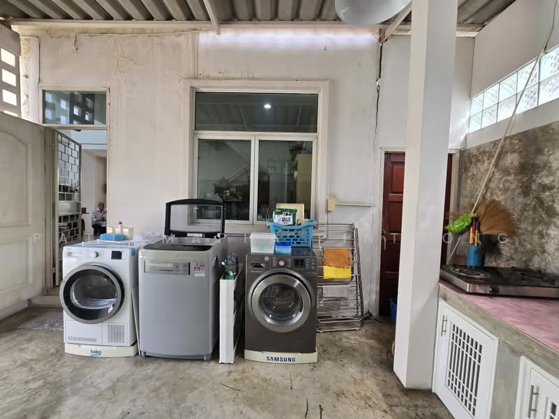 Baan Rawipa Udomsuk, Bangkok, อุดมสุข, Bang Chak, Phra Khanong, Bangkok, 5 Bedrooms, 263 sqm, Townhouse For Sale, by Pattamapha Pinthong, 500491103 - DDproperty.com