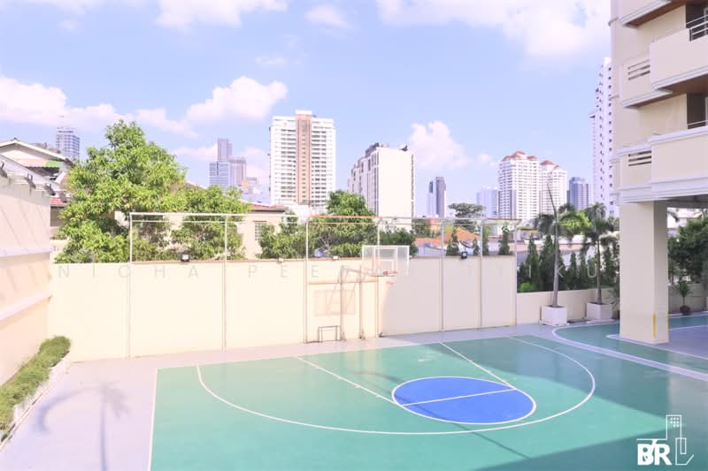 Piyathip Place, Bangkok, 24 Soi Prommitr, Khlong Tan Nua, Watthana, Bangkok, 4 Bedrooms, 375 sqm, Condo For Rent, by Nicha Peerakittikul, 500491111 - DDproperty.com