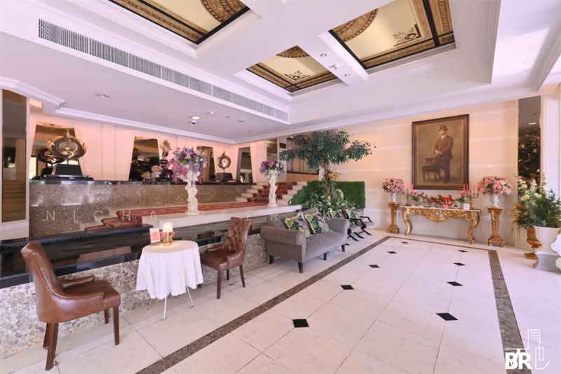 Piyathip Place, Bangkok, 24 Soi Prommitr, Khlong Tan Nua, Watthana, Bangkok, 4 Bedrooms, 375 sqm, Condo For Rent, by Nicha Peerakittikul, 500491111 - DDproperty.com