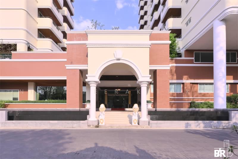 Piyathip Place, Bangkok, 24 Soi Prommitr, Khlong Tan Nua, Watthana, Bangkok, 4 Bedrooms, 375 sqm, Condo For Rent, by Nicha Peerakittikul, 500491111 - DDproperty.com