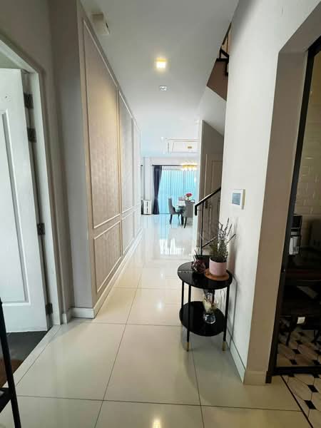 Bangkok Boulevard Rama 9, Bangkok, Kanchanaphisek Ring Road, Saphan Sung, Bangkok, 4 Bedrooms, 247 sqm, Single Detached House For Rent, by Ivy Jang, 500491116 - DDproperty.com