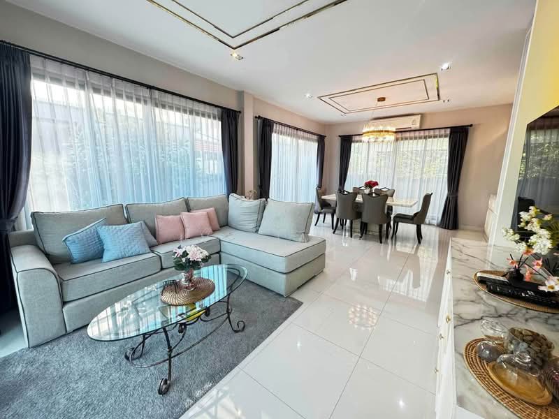 Bangkok Boulevard Rama 9, Bangkok, Kanchanaphisek Ring Road, Saphan Sung, Bangkok, 4 Bedrooms, 247 sqm, Single Detached House For Rent, by Ivy Jang, 500491116 - DDproperty.com
