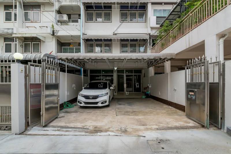 ทาวน์โฮม ถ.สุขุมวิท ซ.31 แขวงคลองตันเหนือ เขตวัฒนา จ.กรุงเทพมหานคร 10110, Bangkok, สุขุมวิท, Khlong Tan Nua, Watthana, Bangkok, Studio, 1 sqm, Single Detached House For Sale, by คุณณัฐธนิน โยธินอุปไมย (เน็ท), 500491132 - DDproperty.com