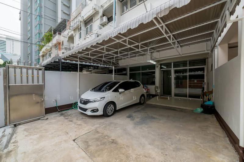 ทาวน์โฮม ถ.สุขุมวิท ซ.31 แขวงคลองตันเหนือ เขตวัฒนา จ.กรุงเทพมหานคร 10110, Bangkok, สุขุมวิท, Khlong Tan Nua, Watthana, Bangkok, Studio, 1 sqm, Single Detached House For Sale, by คุณณัฐธนิน โยธินอุปไมย (เน็ท), 500491132 - DDproperty.com