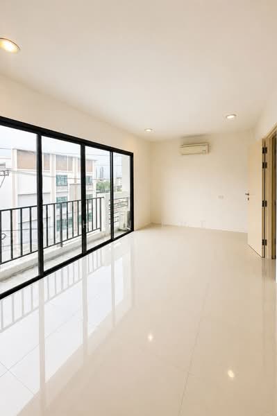 Home Office for Rent at Silk Suksawat Prime Location Near MRT Rat Burana (SPSEVE2243), Bangkok, สุขสวัสดิ์, Rat Burana, Bangkok, , 230 sqm, Shophouse For Rent, by Khun EVE, 500491147 - DDproperty.com