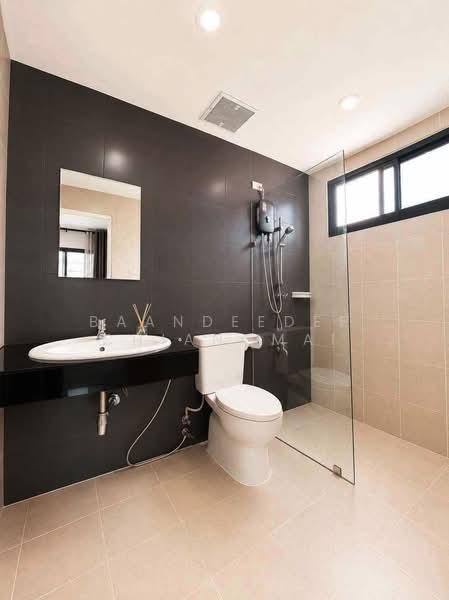 A house for rent near Kad Farang, Chiang Mai Rental Price: 19,500 THB / month Property ID: No.14H826, Chiang Mai, San Phak Wan, Hang Dong, Chiang Mai, 2 Bedrooms, 100 sqm, Single Detached House For Rent, by Baandeedee Chiangmai, 500491160 - DDproperty.com