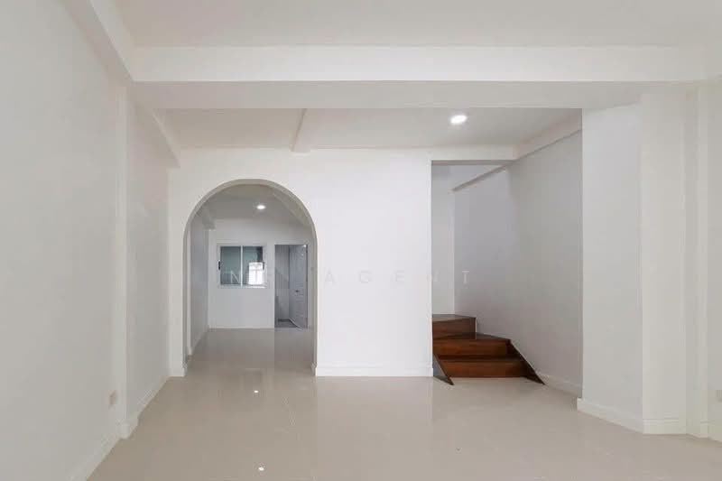 Baan Lanthog Tiwanon-Pak Kret 27, Nonthaburi, Tiwanon Road, Bang Phut, Pak Kret, Nonthaburi, 2 Bedrooms, 160 sqm, Townhouse For Sale, by NR AGENT, 500491168 - DDproperty.com