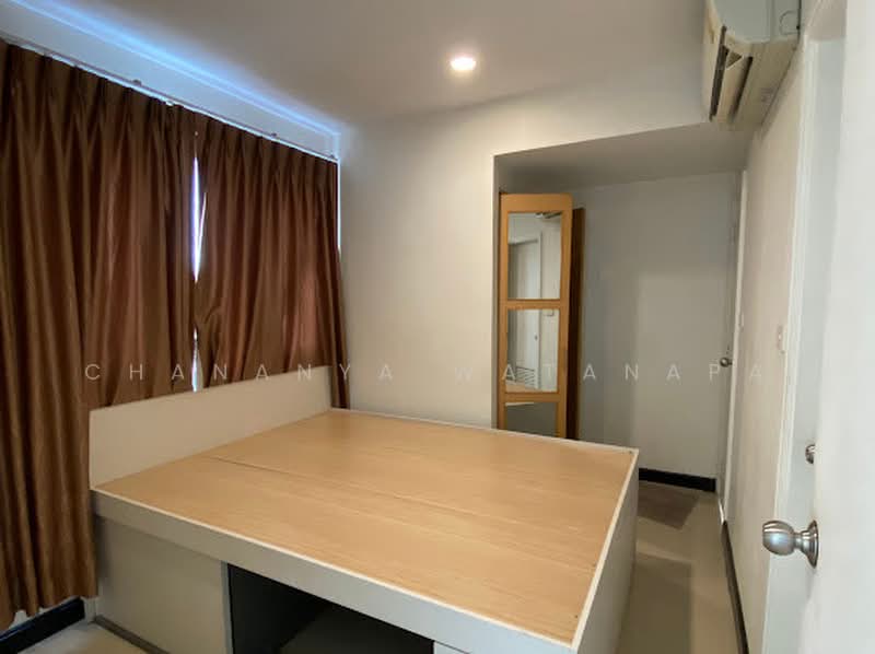 Lumpini Place Water Cliff, Bangkok, Soi Sathu Pradit 19 Yeak 10, Chong Nonsi, Yan Nawa, Bangkok, 1 Bedroom, 32 sqm, Condo For Rent, by Chananya Watanapa, 500491178 - DDproperty.com
