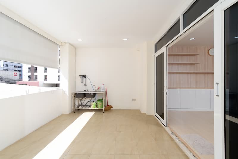 Pradya Home Sathu 34, Bangkok, Sathupradit 34, Bang Pong Pang, Yan Nawa, Bangkok, 3 Bedrooms, 200 sqm, Townhouse For Rent, by ปรินทร์ญาดา ชิณโชติ, 500491195 - DDproperty.com