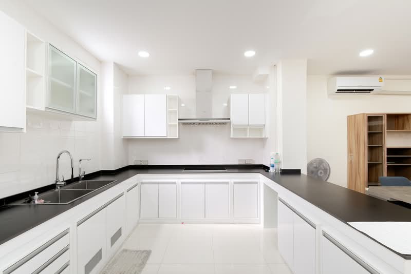 Pradya Home Sathu 34, Bangkok, Sathupradit 34, Bang Pong Pang, Yan Nawa, Bangkok, 3 Bedrooms, 200 sqm, Townhouse For Rent, by ปรินทร์ญาดา ชิณโชติ, 500491195 - DDproperty.com