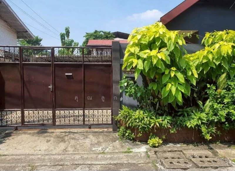 บ้านพร้อมที่ดิน หน้าปากซอยติด BTS พหลโยธิน 59, Bangkok, Anusaowari, Bang Khen, Bangkok, 4 Bedrooms, 400 sqm, Single Detached House For Sale, by คุณลูกเกด, 500491207 - DDproperty.com