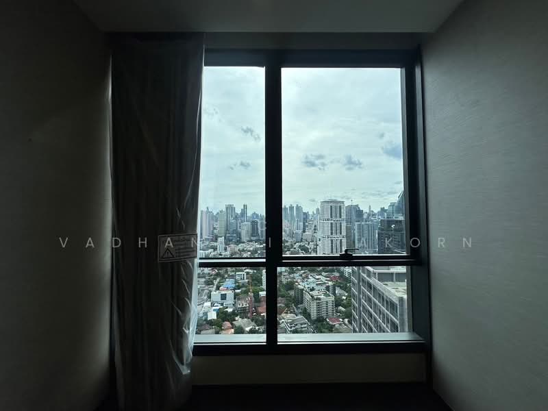 The Esse Sukhumvit 36, Bangkok, Soi Sukhumvit 36, Sukhumvit Road, Phra Kanong, Khlong Toei, Bangkok, 1 Bedroom, 38 sqm, Condo For Rent, by Nicha Vadhanasiriyakorn, 500491242 - DDproperty.com