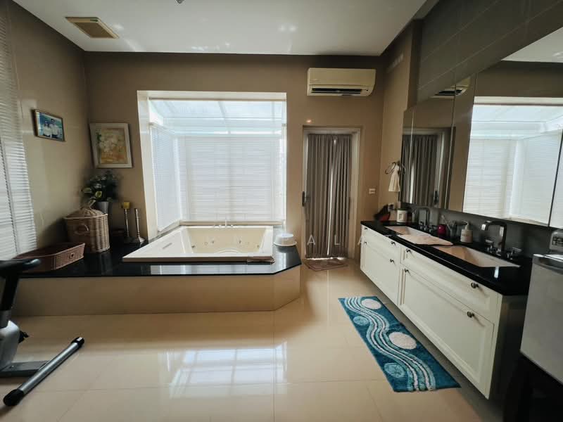 Q Twelve Ratchaphruek-Sathorn, Bangkok, 13 Ratchaphruek Road, Bang Ra Mat, Taling Chan, Bangkok, 5 Bedrooms, 950 sqm, Single Detached House For Sale, by Khun Palat, 500491246 - DDproperty.com