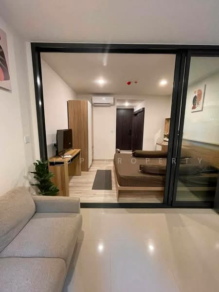 XT Huaikhwang, Bangkok, 244 Ratchadaphisek Road, Huai Khwang, Bangkok, 1 Bedroom, 30 sqm, Condo For Rent, by Holtop Property, 500491264 - DDproperty.com