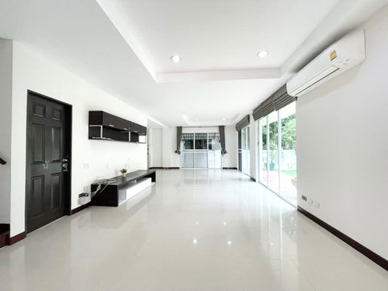 Villa Arcadia Srinakarin, Samut Prakan, Soi Moo Ban Villa Arcadia Srinagarindra, Bang Kaeo, Bang Plee, Samut Prakan, 5 Bedrooms, 250 sqm, Single Detached House For Rent, by นัฐพงค์ มณีอัครเนตร, 500491407 - DDproperty.com