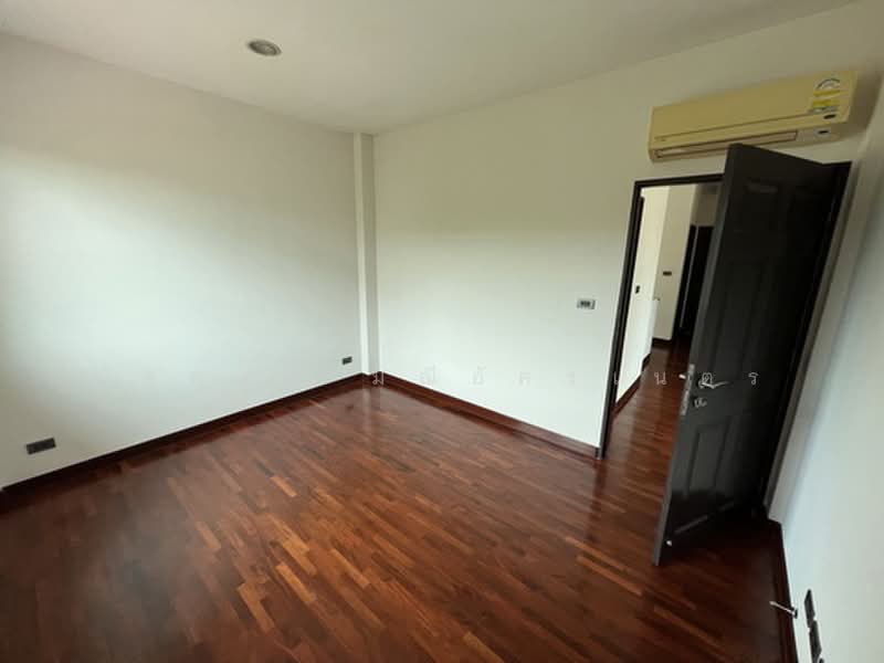 Villa Arcadia Srinakarin : วิลล่า อะคาเดีย ศรีนครินทร์, สมุทรปราการ, ซอย หมู่บ้านวิลล่าอะคาเดียศรีนครินทร์, บางแก้ว, บางพลี, สมุทรปราการ, 250 ตร.ม., บ้านเดี่ยว ให้เช่า, โดย นัฐพงค์ มณีอัครเนตร, 500491407 - DDproperty.com
