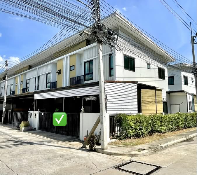 The Modish Ratchaphruek-Kanchanapisek, Pathum Thani, Ratchaphruek 77 Road, Khlong Phra Udom, Lat Lum Kaeo, Pathum Thani, 4 Bedrooms, 150 sqm, Townhouse For Sale, by Niwet kusol, 500491411 - DDproperty.com