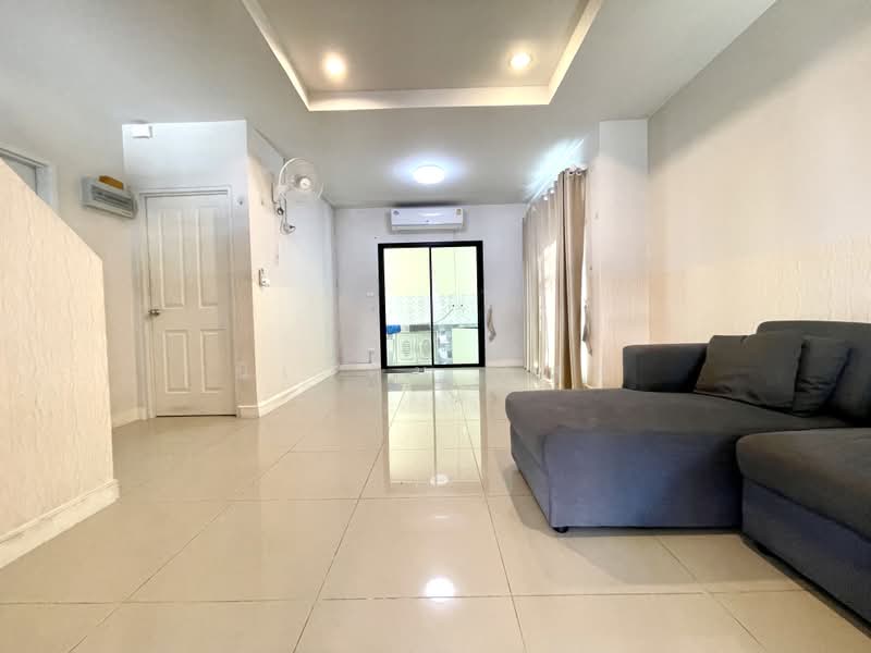 The Modish Ratchaphruek-Kanchanapisek, Pathum Thani, Ratchaphruek 77 Road, Khlong Phra Udom, Lat Lum Kaeo, Pathum Thani, 4 Bedrooms, 150 sqm, Townhouse For Sale, by Niwet kusol, 500491411 - DDproperty.com