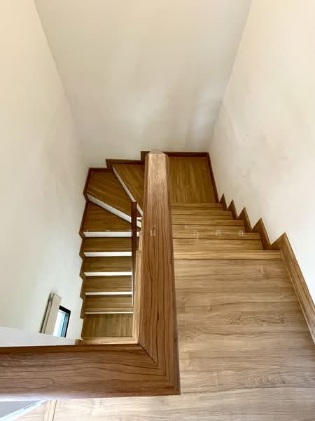 The Modish Ratchaphruek-Kanchanapisek, Pathum Thani, Ratchaphruek 77 Road, Khlong Phra Udom, Lat Lum Kaeo, Pathum Thani, 4 Bedrooms, 150 sqm, Townhouse For Sale, by Niwet kusol, 500491411 - DDproperty.com