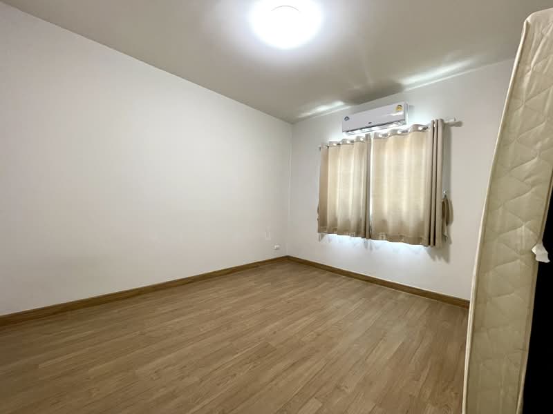 The Modish Ratchaphruek-Kanchanapisek, Pathum Thani, Ratchaphruek 77 Road, Khlong Phra Udom, Lat Lum Kaeo, Pathum Thani, 4 Bedrooms, 150 sqm, Townhouse For Sale, by Niwet kusol, 500491411 - DDproperty.com