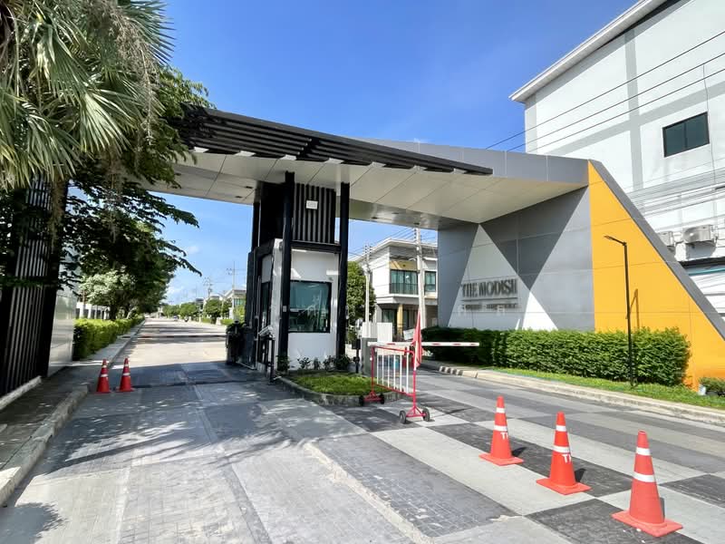 The Modish Ratchaphruek-Kanchanapisek, Pathum Thani, Ratchaphruek 77 Road, Khlong Phra Udom, Lat Lum Kaeo, Pathum Thani, 4 Bedrooms, 150 sqm, Townhouse For Sale, by Niwet kusol, 500491411 - DDproperty.com