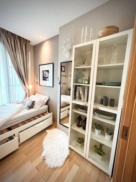 Siri At Sukhumvit, Bangkok, 902 Sukhumvit Road, Phra Kanong, Khlong Toei, Bangkok, 2 Bedrooms, 70 sqm, Condo For Rent, by Rattanaporn Khamlit, 500491434 - DDproperty.com
