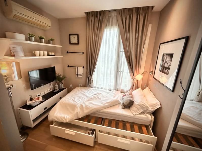 Siri At Sukhumvit, Bangkok, 902 Sukhumvit Road, Phra Kanong, Khlong Toei, Bangkok, 2 Bedrooms, 70 sqm, Condo For Rent, by Rattanaporn Khamlit, 500491434 - DDproperty.com