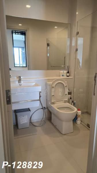 Noble Around Sukhumvit 33, Bangkok, 17 Soi Sukhumvit 33, Khlong Tan Nua, Watthana, Bangkok, 1 Bedroom, 27 sqm, Condo For Rent, by Nichaphat Sakunchayapha, 500491549 - DDproperty.com