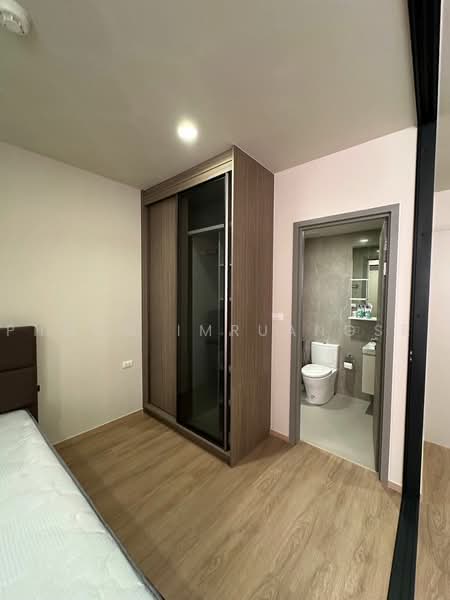 The Issara Sathorn, Bangkok, ถนนจันทน์, Thung Maha Mek, Sathon, Bangkok, 1 Bedroom, 33 sqm, Condo For Rent, by Phoom Imruangsri, 500491605 - DDproperty.com