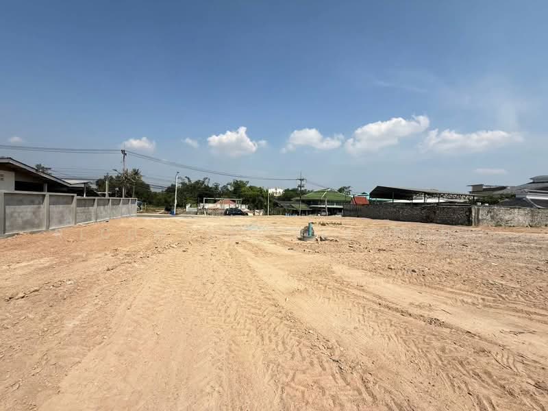 Land for sale in Nong Prue, Pattaya, 2 rai (approx. 0.8 acres), already filled and leveled, Chon Buri (Pattaya), Nong Pru, Bang Lamung (Pattaya), Chon Buri (Pattaya), , 4,075 sqm, Land For Sale, by RICHWELL INTERPLUS, 500491692 - DDproperty.com