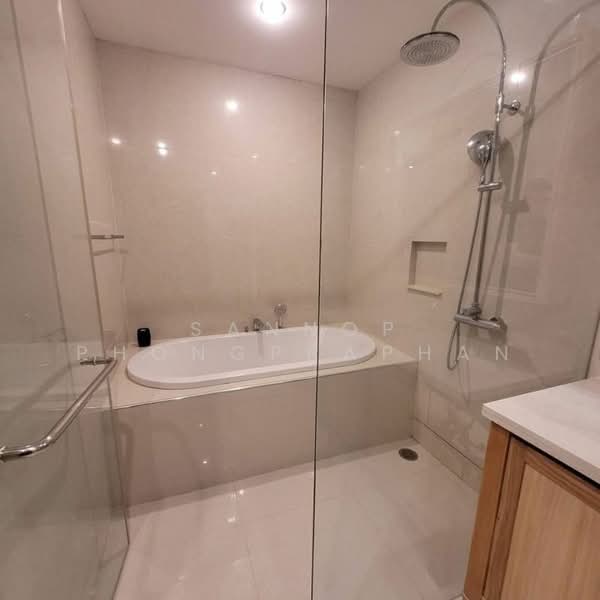 The Emporio Place, Bangkok, 93 Soi Sukhumvit 24, Sukhumvit Road, Khong Tan, Khlong Toei, Bangkok, 1 Bedroom, 90 sqm, Condo For Rent, by Sannop Phongpraphan, 500491776 - DDproperty.com