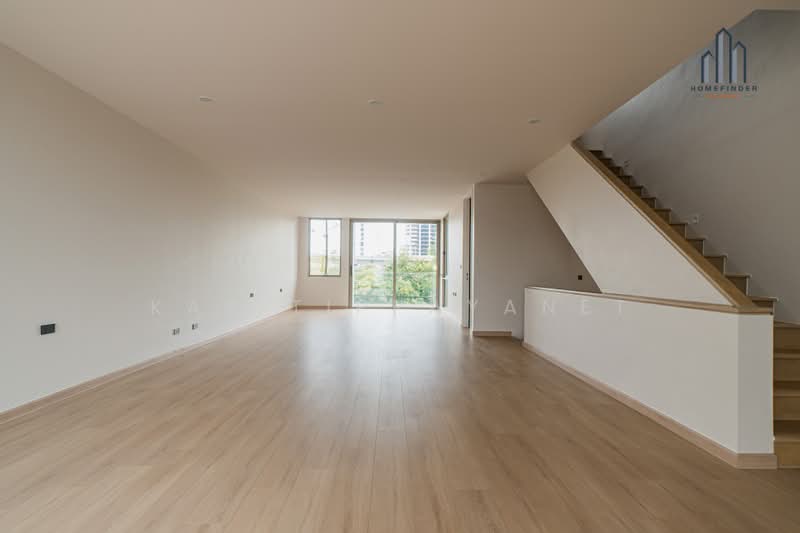 Luka Courtyard Ekamai, Bangkok, Bang Kapi, Huai Khwang, Bangkok, 4 Bedrooms, 450 sqm, Townhouse For Sale, by Kay Tippayanet, 500491787 - DDproperty.com