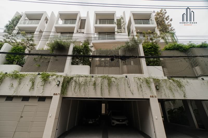 Luka Courtyard Ekamai, Bangkok, Bang Kapi, Huai Khwang, Bangkok, 4 Bedrooms, 450 sqm, Townhouse For Sale, by Kay Tippayanet, 500491787 - DDproperty.com