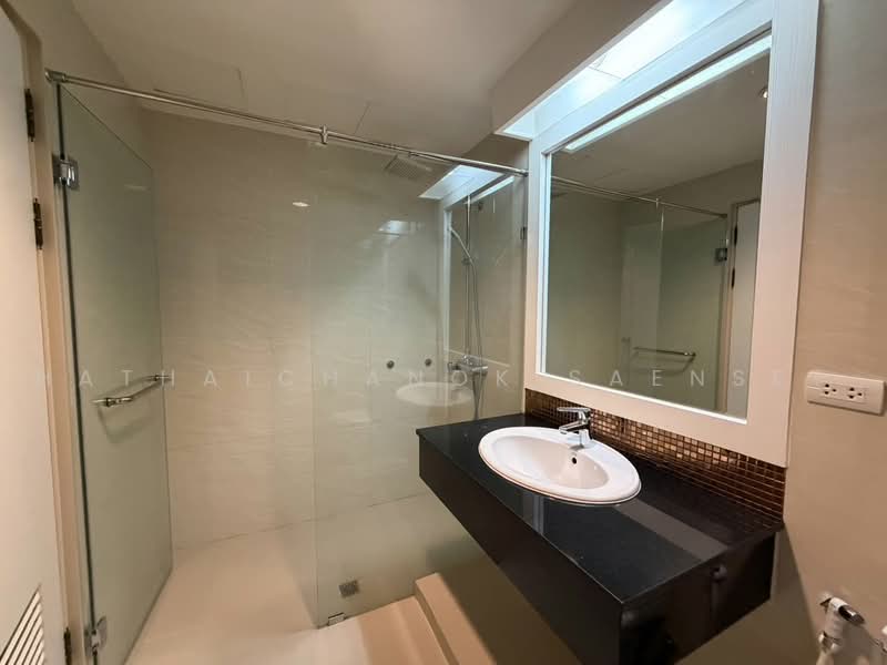G.P. Grande Tower, Bangkok, 55 Sukhumvit 23, Khlongtoei Nua, Watthana, Bangkok, 3 Bedrooms, 220 sqm, Condo For Rent, by Hathaichanok Saenset, 500491836 - DDproperty.com