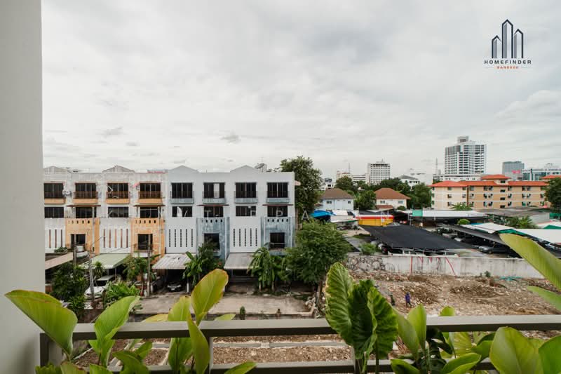 Luka Courtyard Ekamai, Bangkok, Bang Kapi, Huai Khwang, Bangkok, 4 Bedrooms, 450 sqm, Townhouse For Sale, by Kay Tippayanet, 500491855 - DDproperty.com