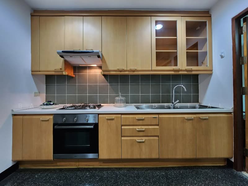 Raintree Village Apartment, Bangkok, 21 Soi Sukhumvit 41, Khlong Tan Nua, Watthana, Bangkok, 3 Bedrooms, 278 sqm, Apartment For Rent, by Bangkok Residential, 500491877 - DDproperty.com