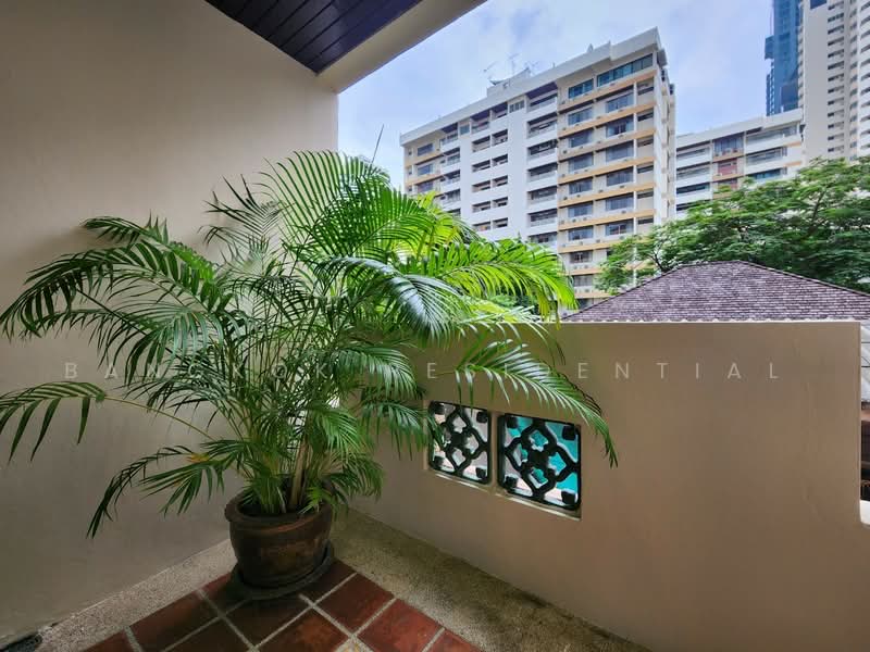Raintree Village Apartment, Bangkok, 21 Soi Sukhumvit 41, Khlong Tan Nua, Watthana, Bangkok, 3 Bedrooms, 278 sqm, Apartment For Rent, by Bangkok Residential, 500491877 - DDproperty.com