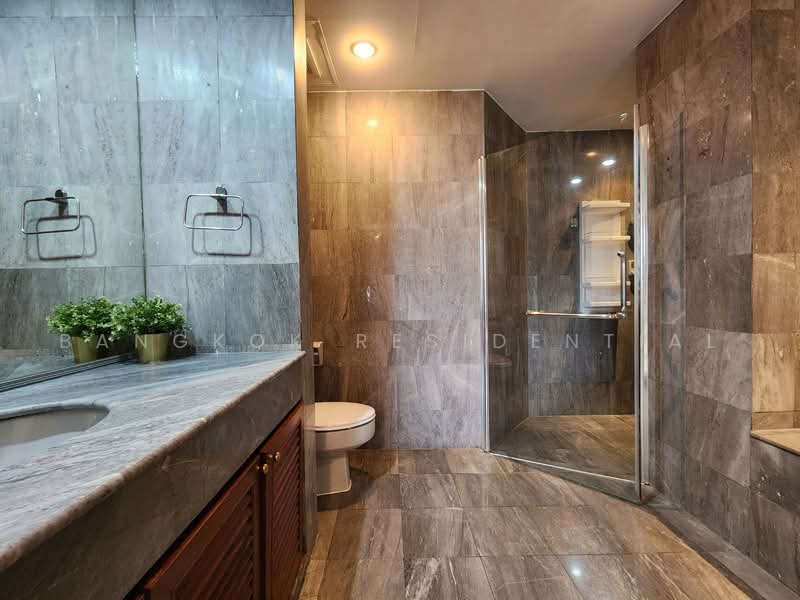 Raintree Village Apartment, Bangkok, 21 Soi Sukhumvit 41, Khlong Tan Nua, Watthana, Bangkok, 3 Bedrooms, 278 sqm, Apartment For Rent, by Bangkok Residential, 500491877 - DDproperty.com