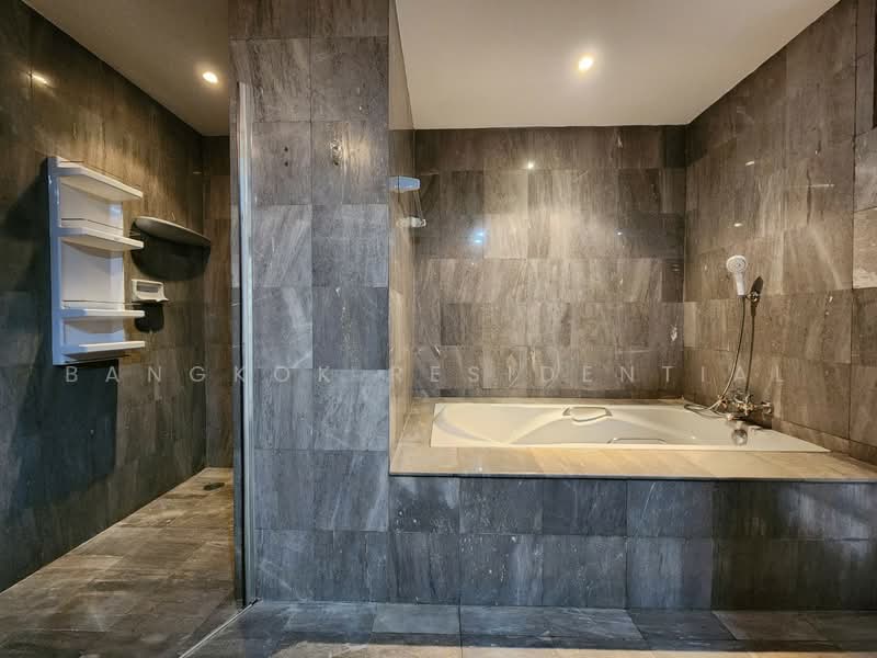 Raintree Village Apartment, Bangkok, 21 Soi Sukhumvit 41, Khlong Tan Nua, Watthana, Bangkok, 3 Bedrooms, 278 sqm, Apartment For Rent, by Bangkok Residential, 500491877 - DDproperty.com