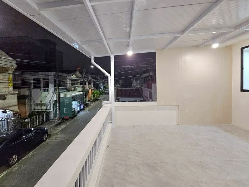 ทาวน์เฮ้าส์ : ซอยเรวดี 57 นนทบุรี, Nonthaburi, Talat Kwan, Muang Nonthaburi, Nonthaburi, 3 Bedrooms, 136 sqm, Townhouse For Sale, by Poonyaporn Veerabulyarit, 500491884 - DDproperty.com