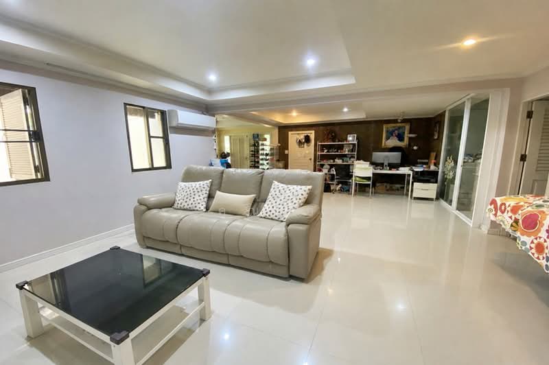 ซอยกรุงเทพกรีฑา 16, Bangkok, Thap Chang, Saphan Sung, Bangkok, 5 Bedrooms, 800 sqm, Single Detached House For Sale, by คุณเอ, 500491892 - DDproperty.com