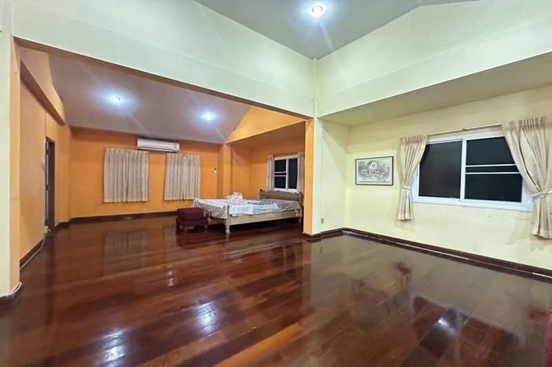 เมืองเอก, Pathum Thani, ถนนเอกบูรพา, Lak Hok, Muang Pathum Thani, Pathum Thani, 4 Bedrooms, 300 sqm, Single Detached House For Sale, by คุณนนท์, 500491913 - DDproperty.com