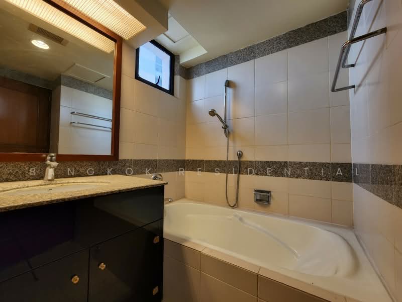 President Park Sukhumvit 24, Bangkok, 99 Sukhumvit 24 Alley, Khlongtoei Nua, Watthana, Bangkok, 3 Bedrooms, 260 sqm, Condo For Rent, by Bangkok Residential, 500491919 - DDproperty.com
