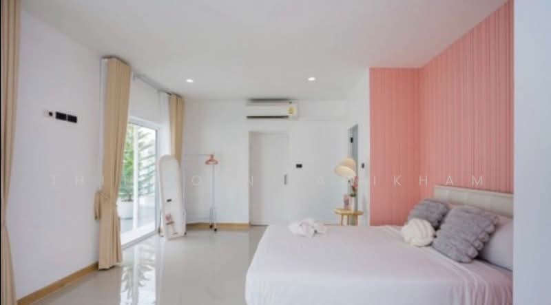 4-BR Villa, Chon Buri (Pattaya), Nong Pla Lai, Bang Lamung (Pattaya), Chon Buri (Pattaya), 4 Bedrooms, 252 sqm, Villa For Sale, by Thitiporn Pawikham, 500491968 - DDproperty.com