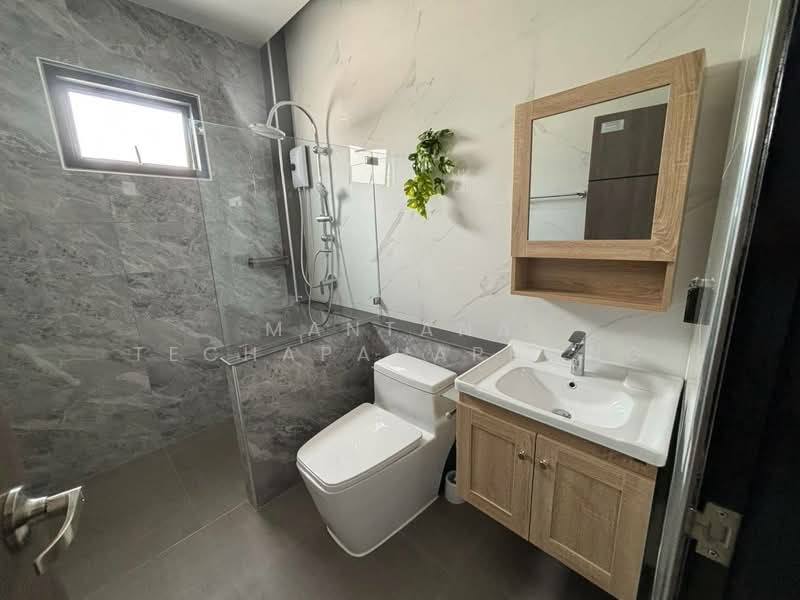 3-BR Villa, Chon Buri (Pattaya), Poong, Bang Lamung (Pattaya), Chon Buri (Pattaya), 3 Bedrooms, 120 sqm, Villa For Rent, by Mantana Techapahaphong, 500491971 - DDproperty.com