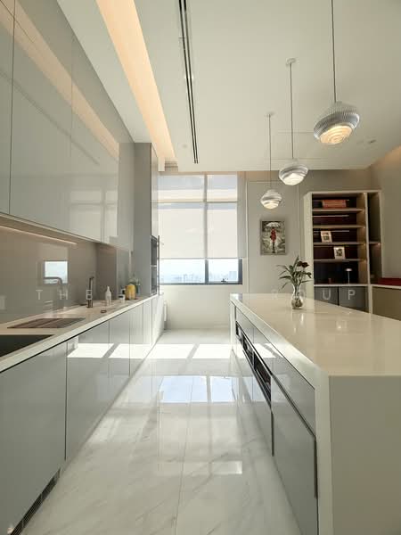 The Esse Asoke, Bangkok, 333 Soi Sukhumvit 21, Sukhumvit Road, Khlongtoei Nua, Watthana, Bangkok, 2 Bedrooms, 206 sqm, Condo For Sale, by The Luxe Group, 500492008 - DDproperty.com